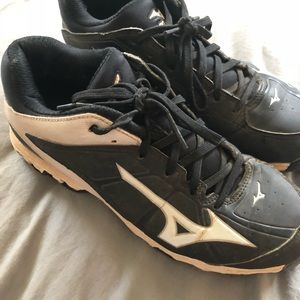 Mizuno Nine Spike Softball Cleats